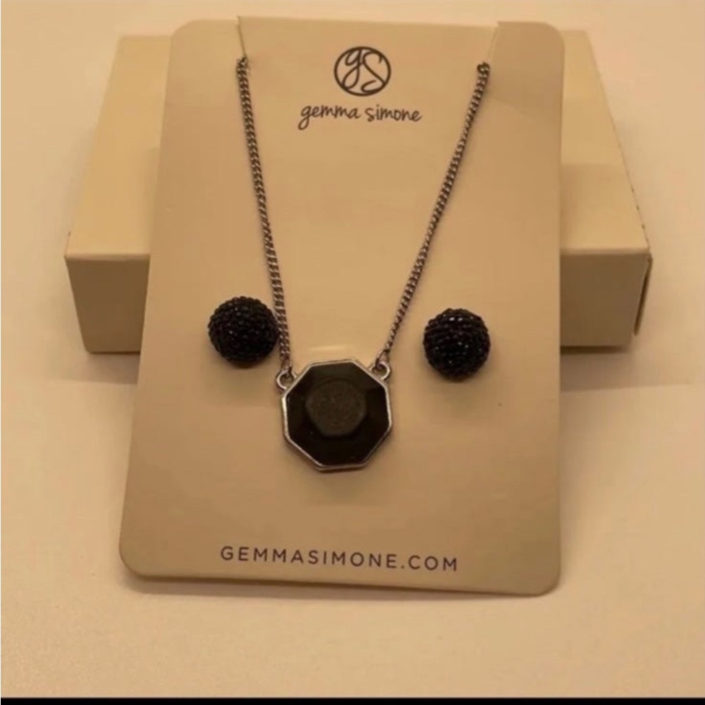 NEW Gemma Simone Earrings and Necklace Set